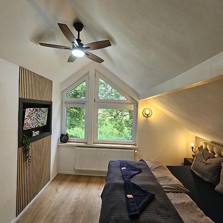 Tautraum Suite Mit Whirlpool Und Gruenem Ausblick Wilhelmshaven Ngoại thất bức ảnh