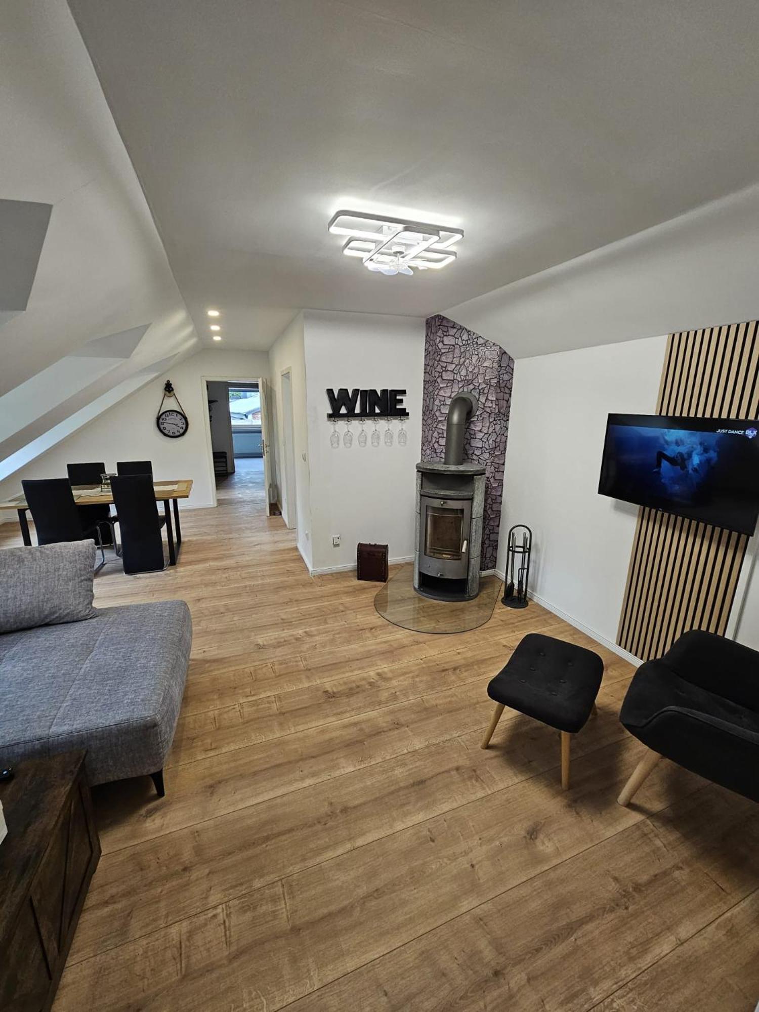 Tautraum Suite Mit Whirlpool Und Gruenem Ausblick Wilhelmshaven Ngoại thất bức ảnh