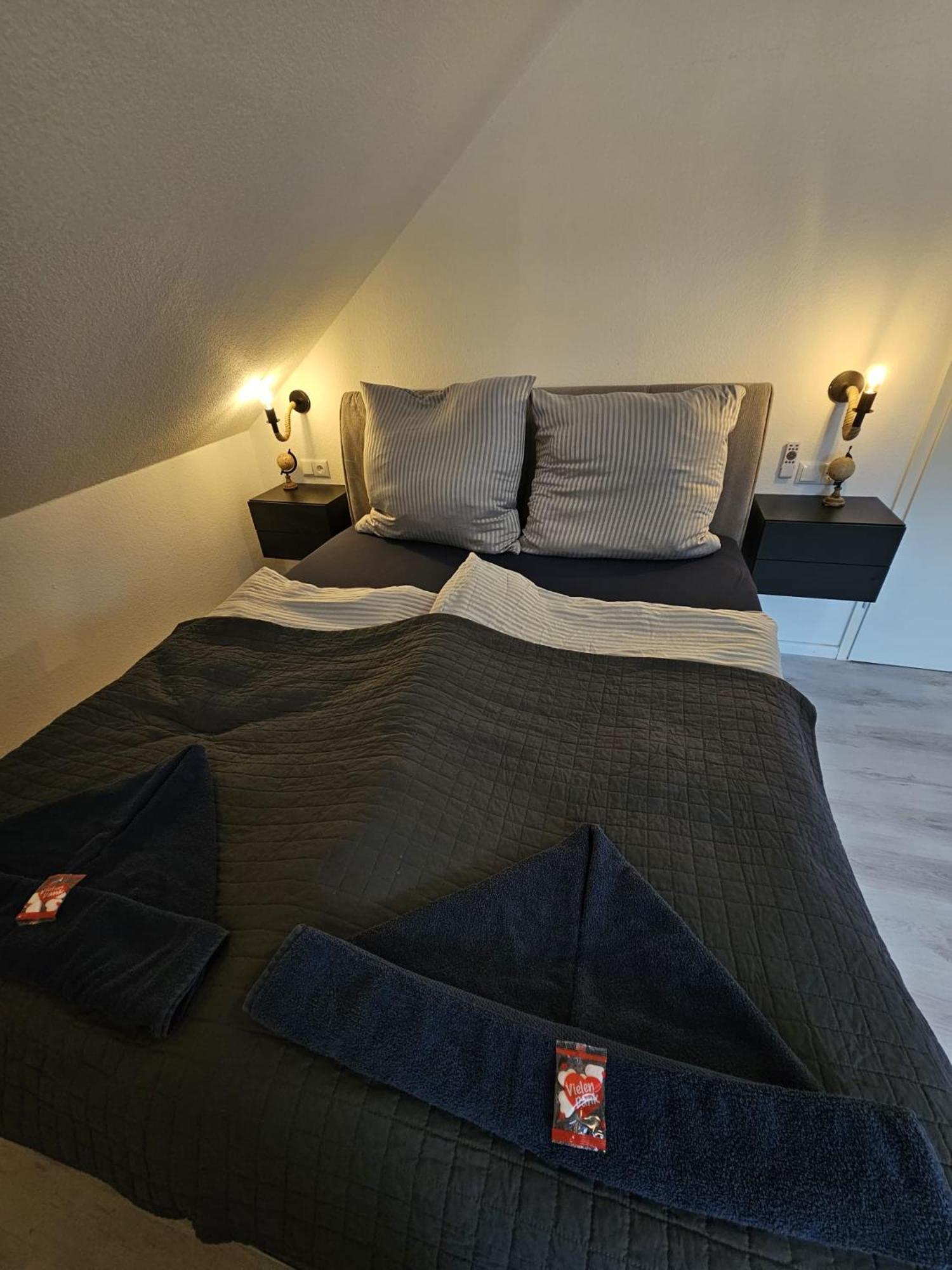 Tautraum Suite Mit Whirlpool Und Gruenem Ausblick Wilhelmshaven Ngoại thất bức ảnh
